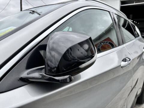 2018 Infiniti QX30 Premium