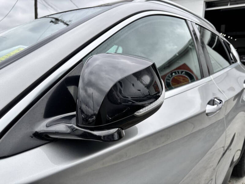 2018 Infiniti QX30 Premium