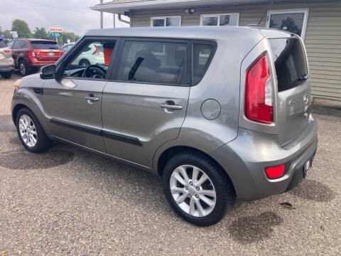 2012 Kia Soul +