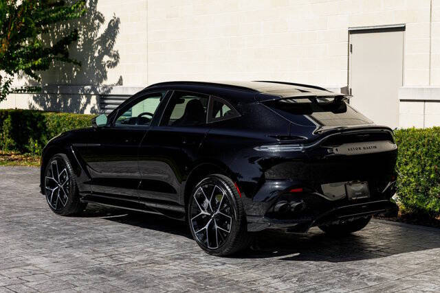 2025 Aston Martin DBX 707