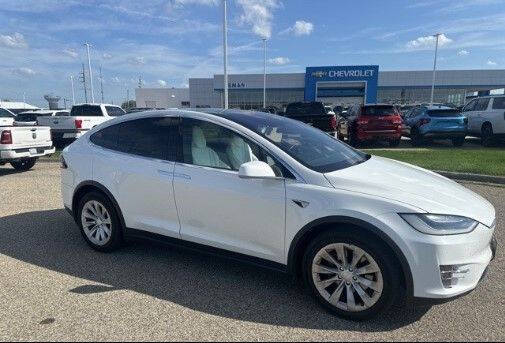 Used 2017 Tesla Model X 90D with VIN 5YJXCBE20HF057260 for sale in Bloomington, IL