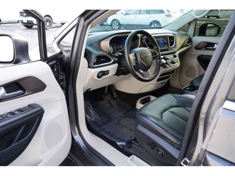 2018 Chrysler Pacifica Touring L