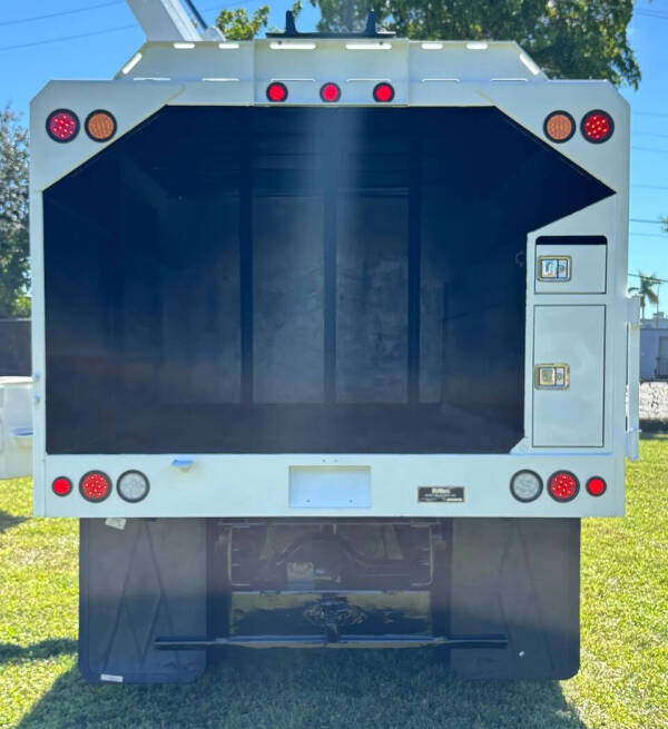 2018 Freightliner M2 106
