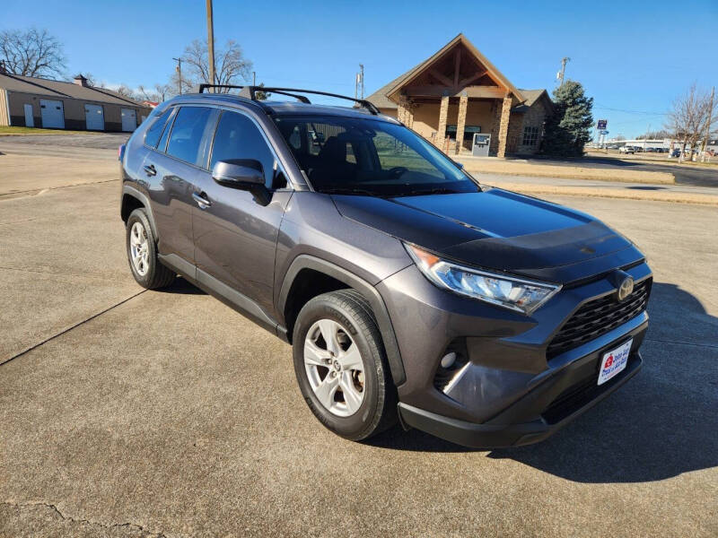 2020 Toyota RAV4 XLE