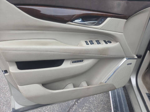 2017 Cadillac Escalade ESV Premium Luxury