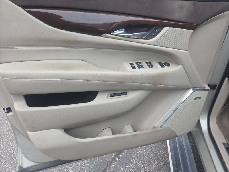 2017 Cadillac Escalade ESV Premium Luxury