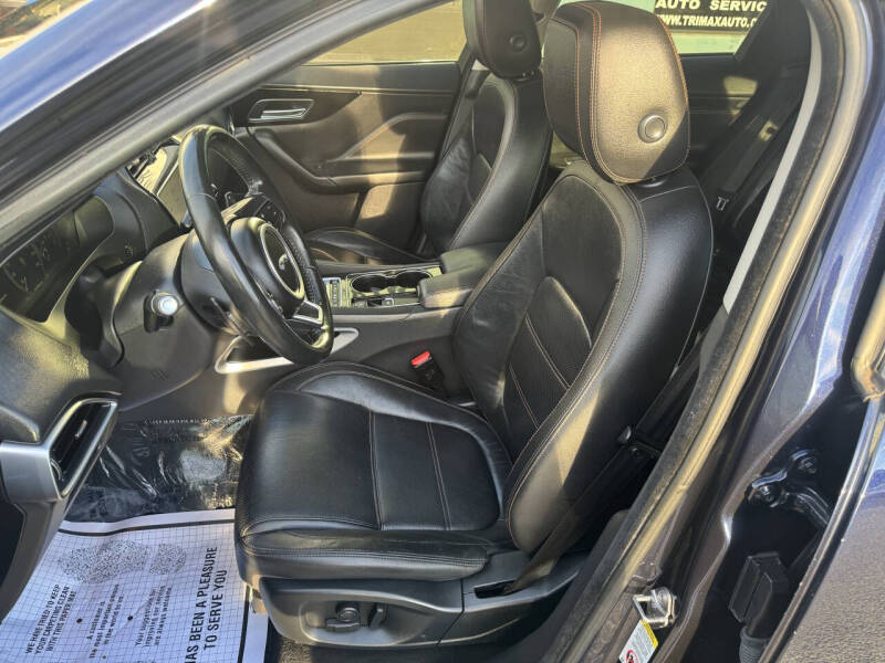 2017 Jaguar F-PACE 35t Prestige