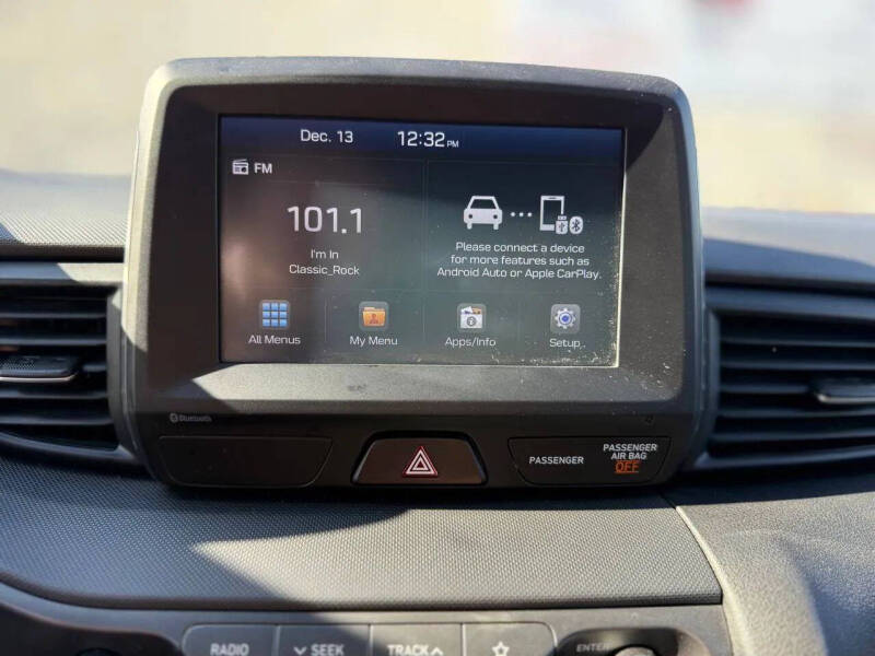 2019 Hyundai Veloster