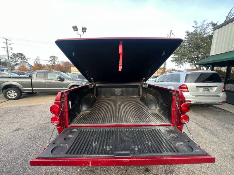 2008 Dodge Ram 1500 Pickup SLT photo 16