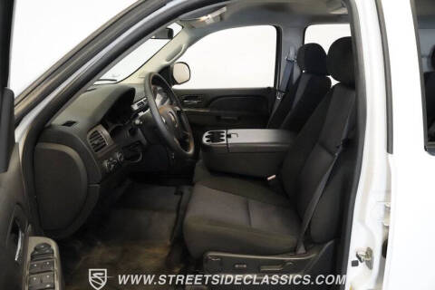 2011 Chevrolet Suburban Fleet 2500