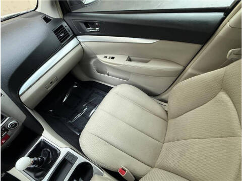 2011 Subaru Outback 2.5i