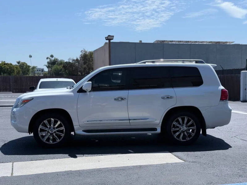 2011 Lexus LX 570