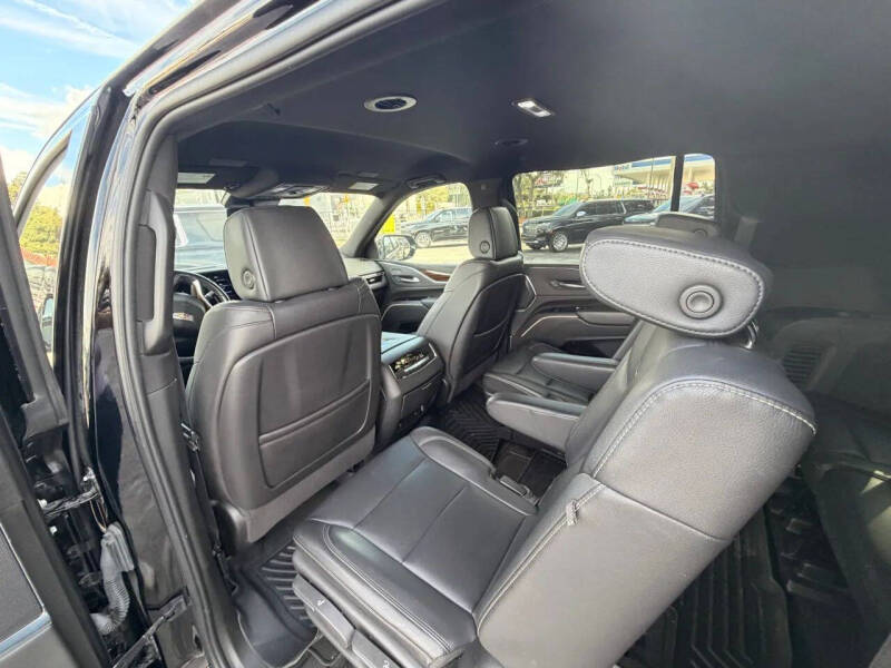 2022 Cadillac Escalade ESV Luxury