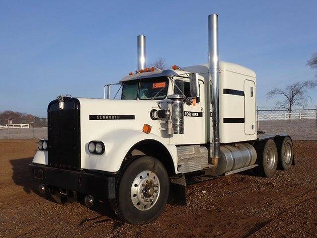 1961 Kenworth W900
