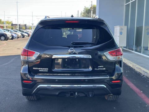 2016 Nissan Pathfinder Platinum