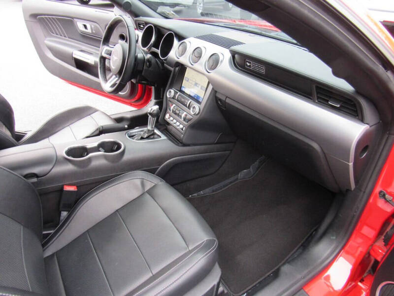 2020 Ford Mustang EcoBoost