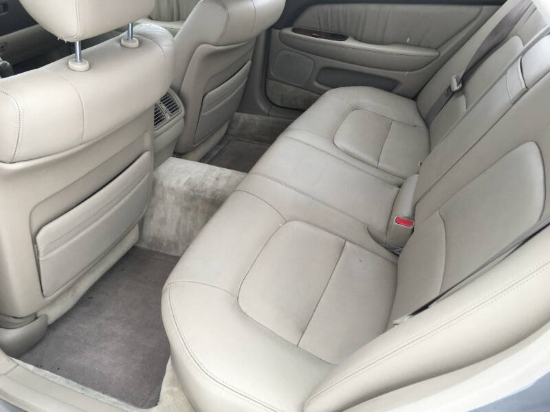 1995 Lexus LS 400