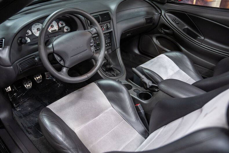 2003 Ford Mustang SVT Cobra