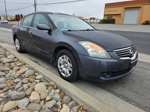 2009 Nissan Altima for sale at Auto Bike Sales in Reno NV