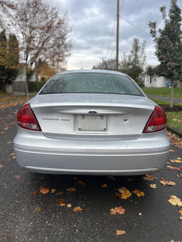 2004 Ford Taurus SES