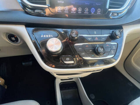 2017 Chrysler Pacifica Touring