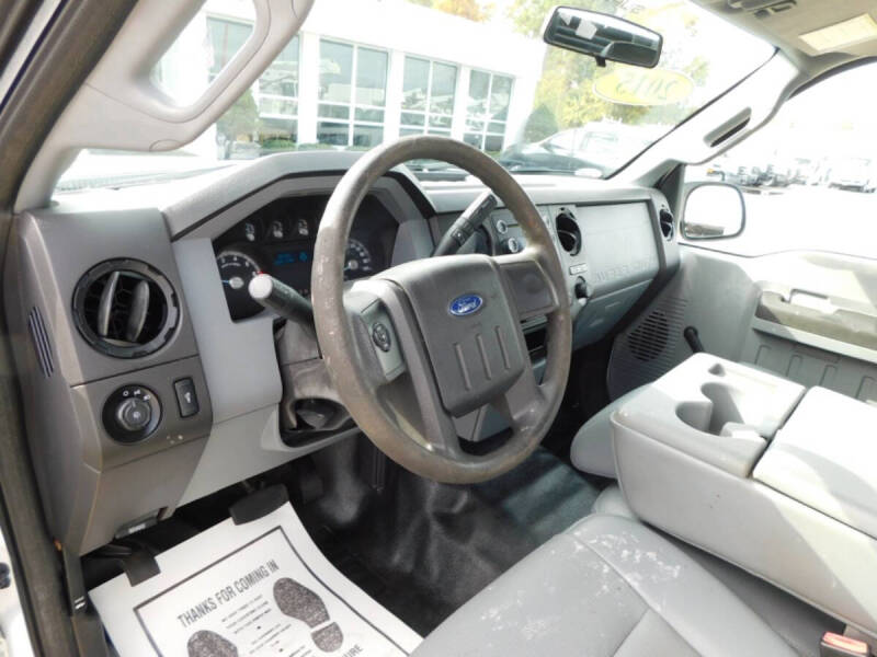 2015 Ford F-350 Super Duty XL photo 8