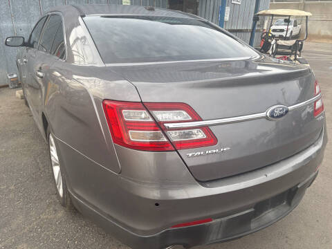 2013 Ford Taurus SEL