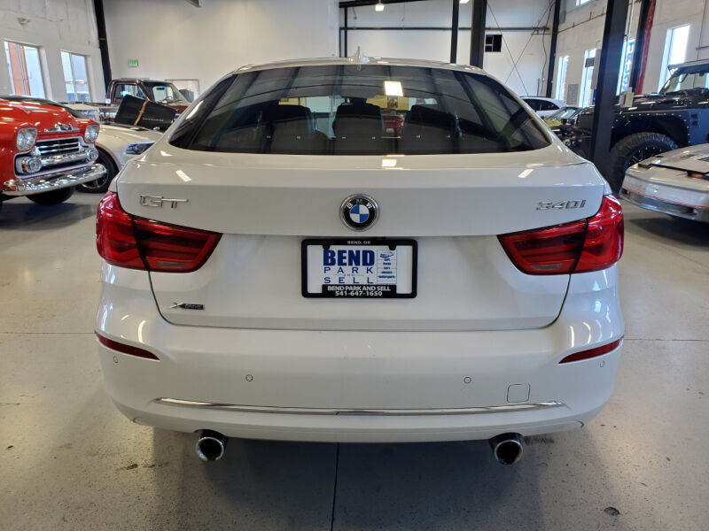 2019 BMW 3 Series 5