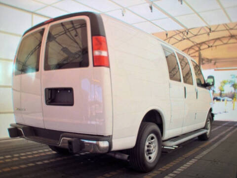 2024 Chevrolet Express 2500