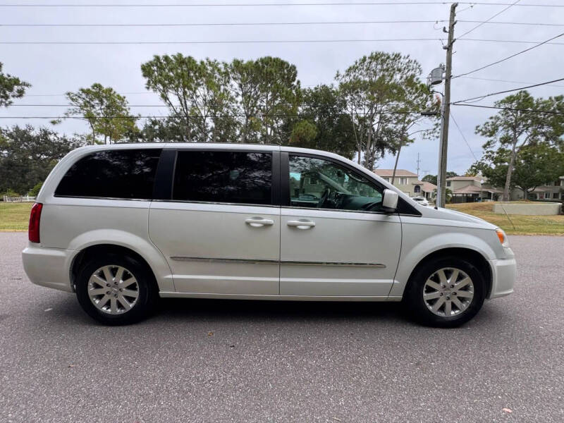 2014 Chrysler Town and Country Touring