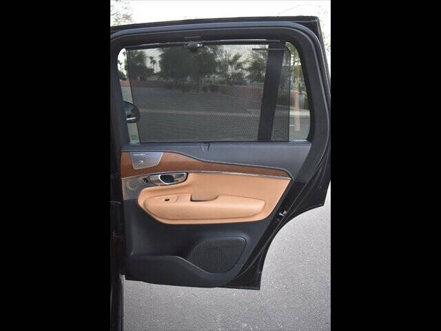 2017 Volvo XC90 T8 eAWD Inscription