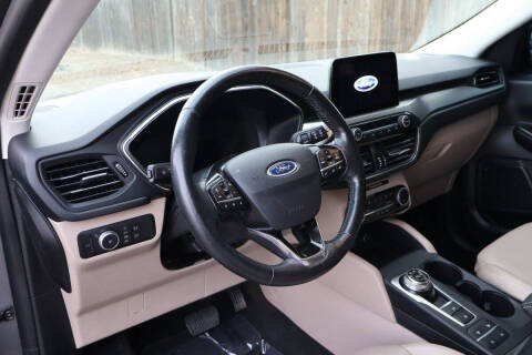 2021 Ford Escape Titanium