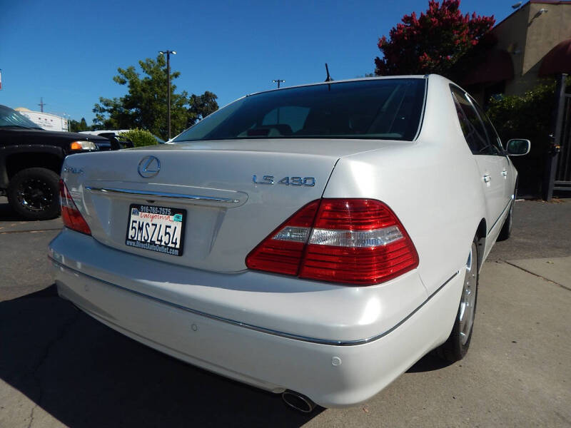 2005 Lexus LS 430
