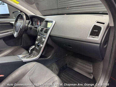 2016 Volvo XC60 T5 Drive-E Premier