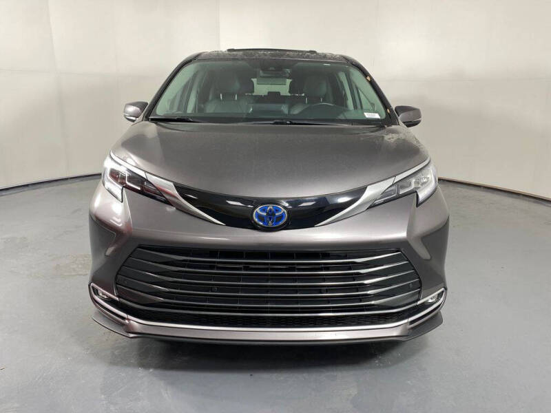2024 Toyota Sienna Limited 7-Passenger