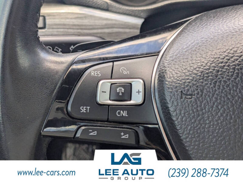 2021 Volkswagen Passat R-Line