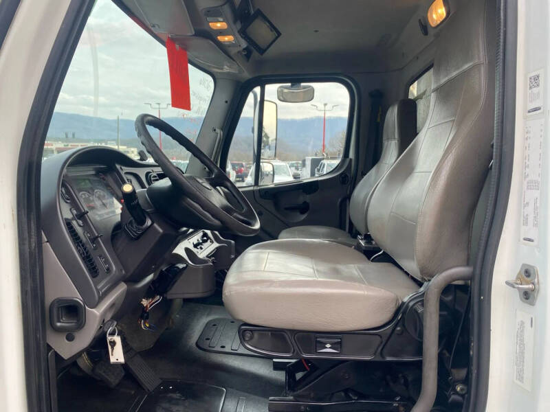 2016 Freightliner M2 106