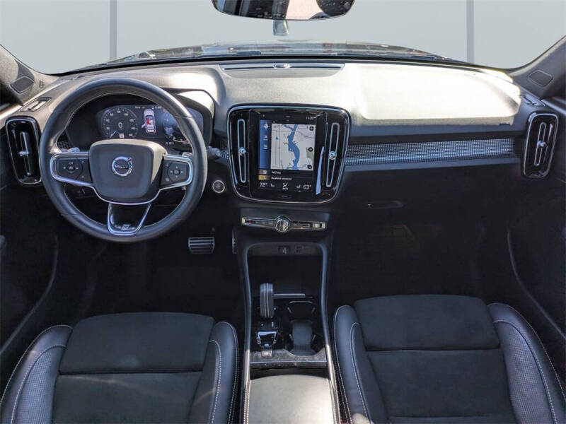 2020 Volvo XC40 T5 R-Design