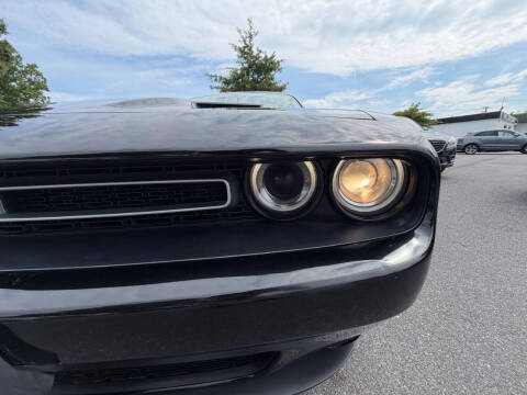 2015 Dodge Challenger SXT
