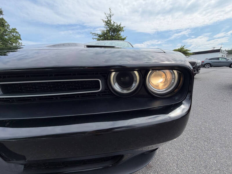 2015 Dodge Challenger SXT