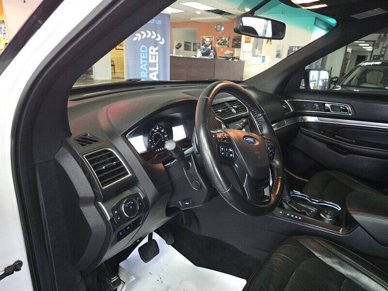 2017 Ford Explorer Sport