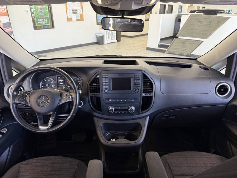 2016 Mercedes-Benz Metris Passenger