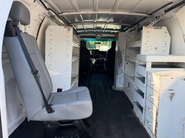 2013 Ford E-Series E-350 SD