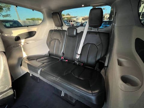 2017 Chrysler Pacifica