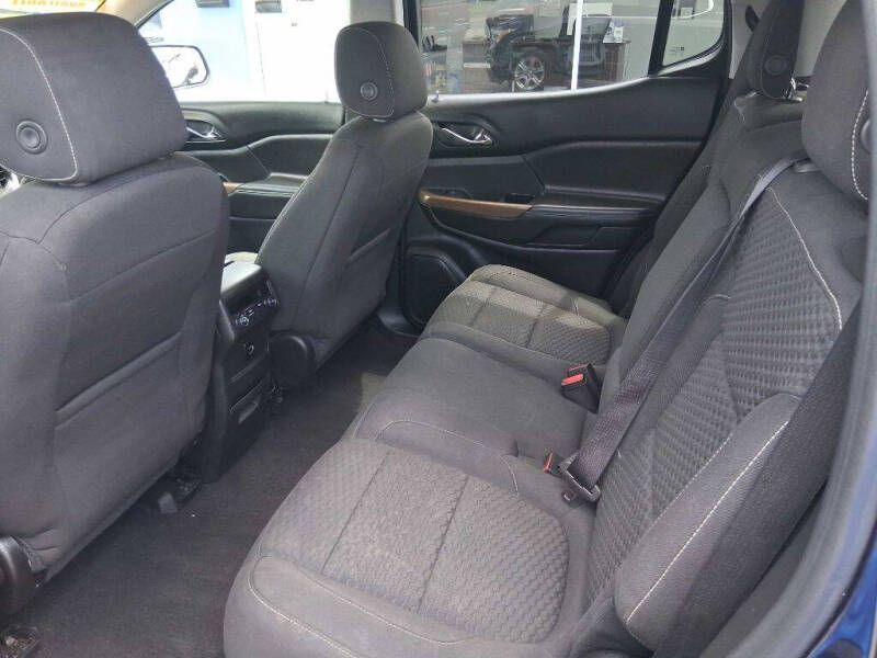 2017 GMC Acadia SLE-1