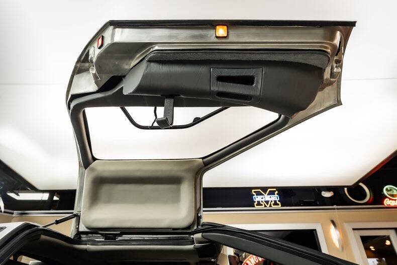 1981 DeLorean DMC-12