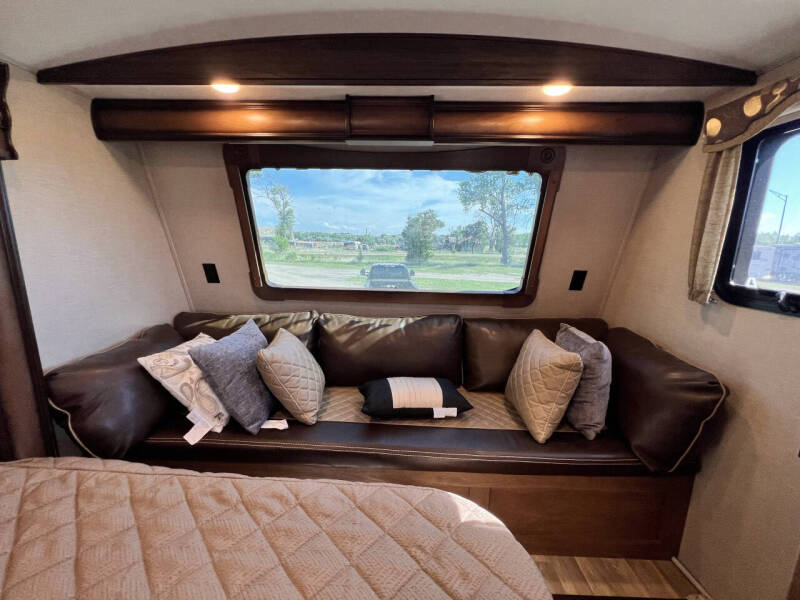 2017 Keystone RV Montana 3810MS-Only 2 Owners
