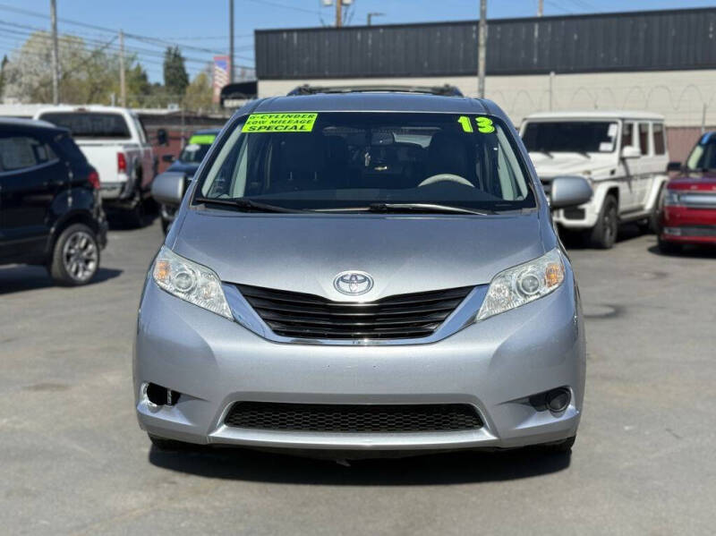 2013 Toyota Sienna