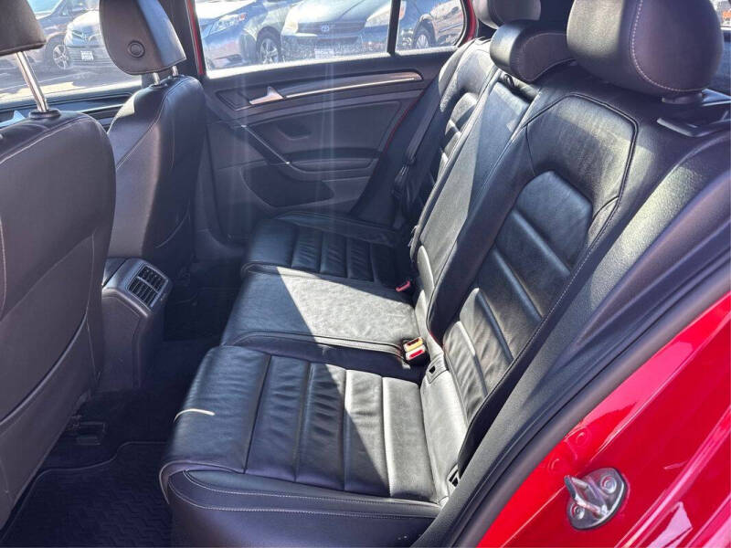 2016 Volkswagen Golf R 4Motion