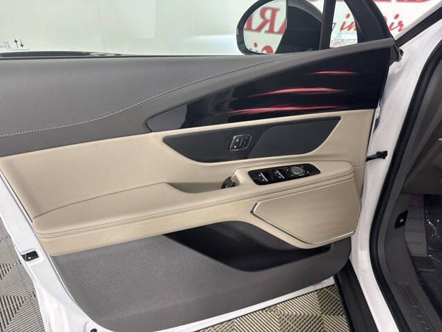 2025 Lincoln Nautilus Hybrid Premiere